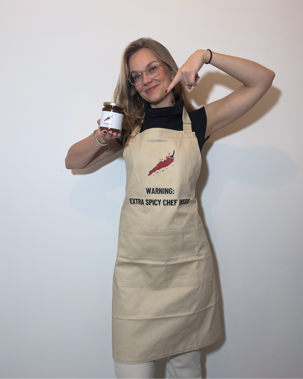 Keukenschort extra spicy chef inside Oma Sambal