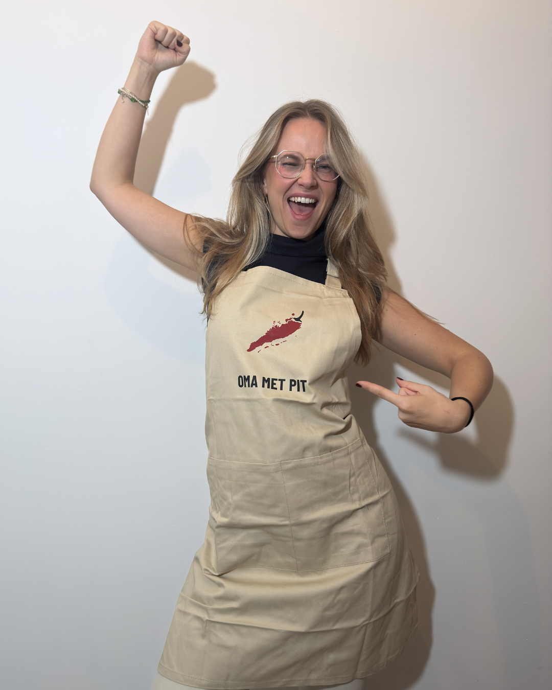 Keukenschort 'Oma Met Pit' Oma Sambal