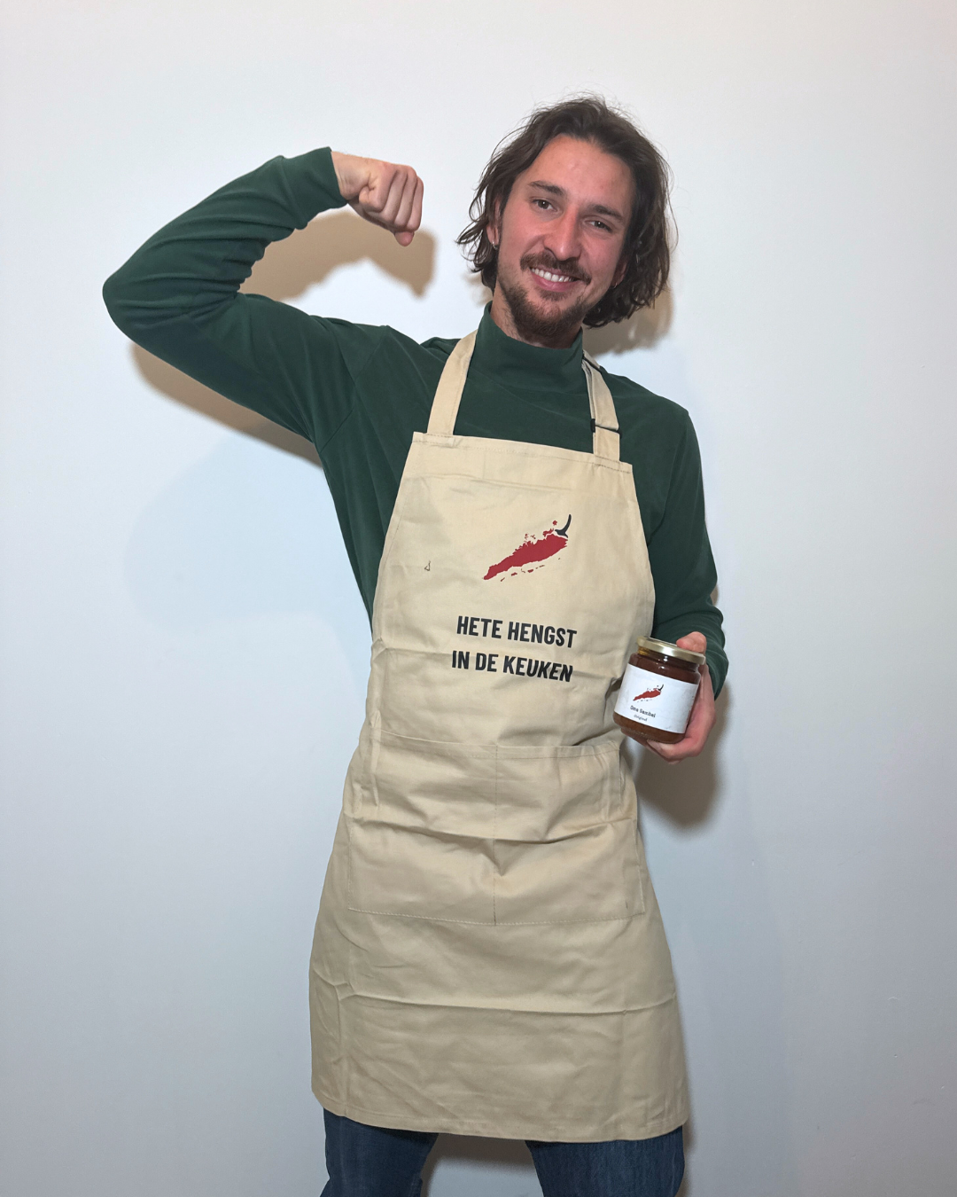 schort_hete_hengst_in_de_keuken_oma_sambal