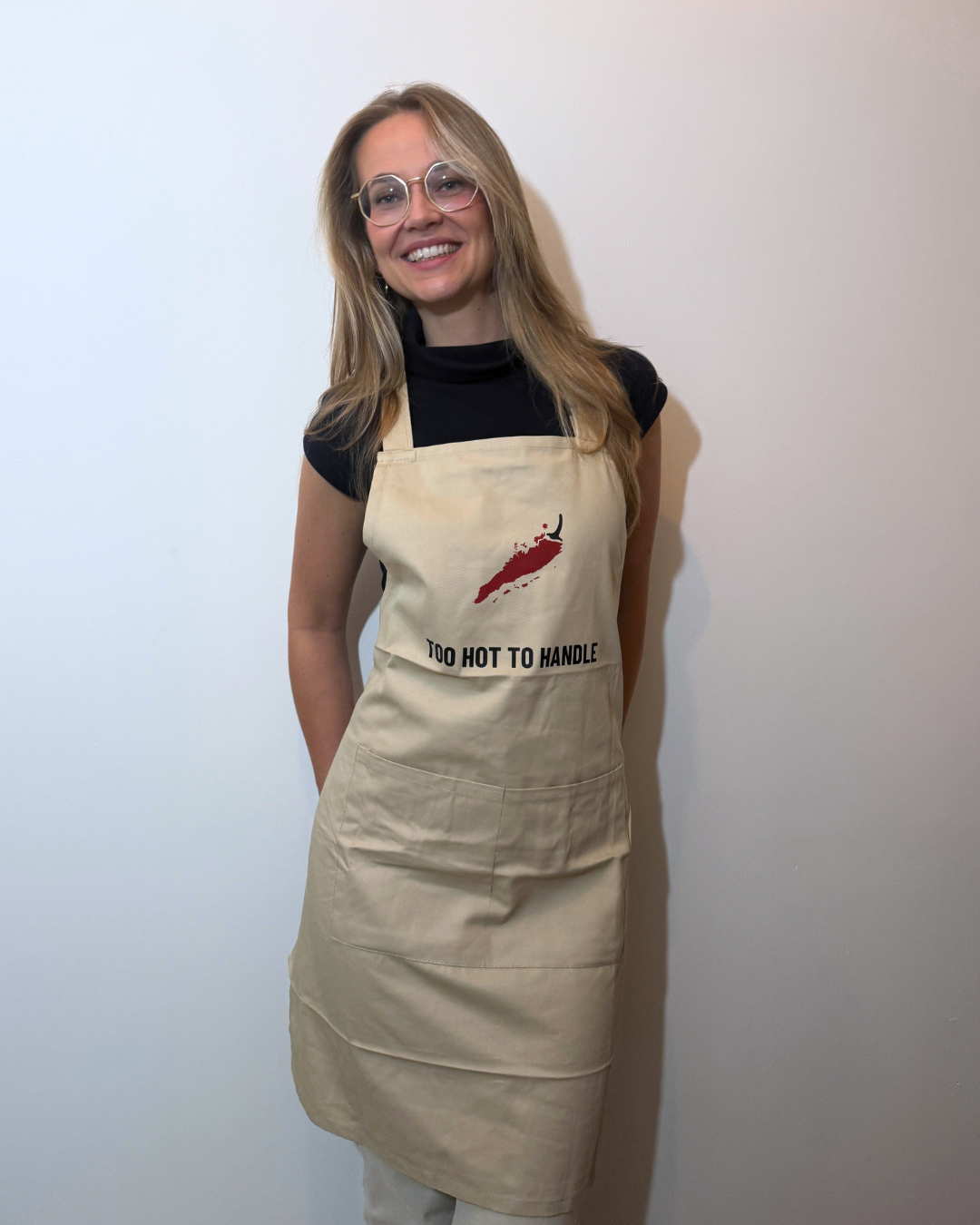 Keukenschort 'Too Hot To Handle' Oma Sambal